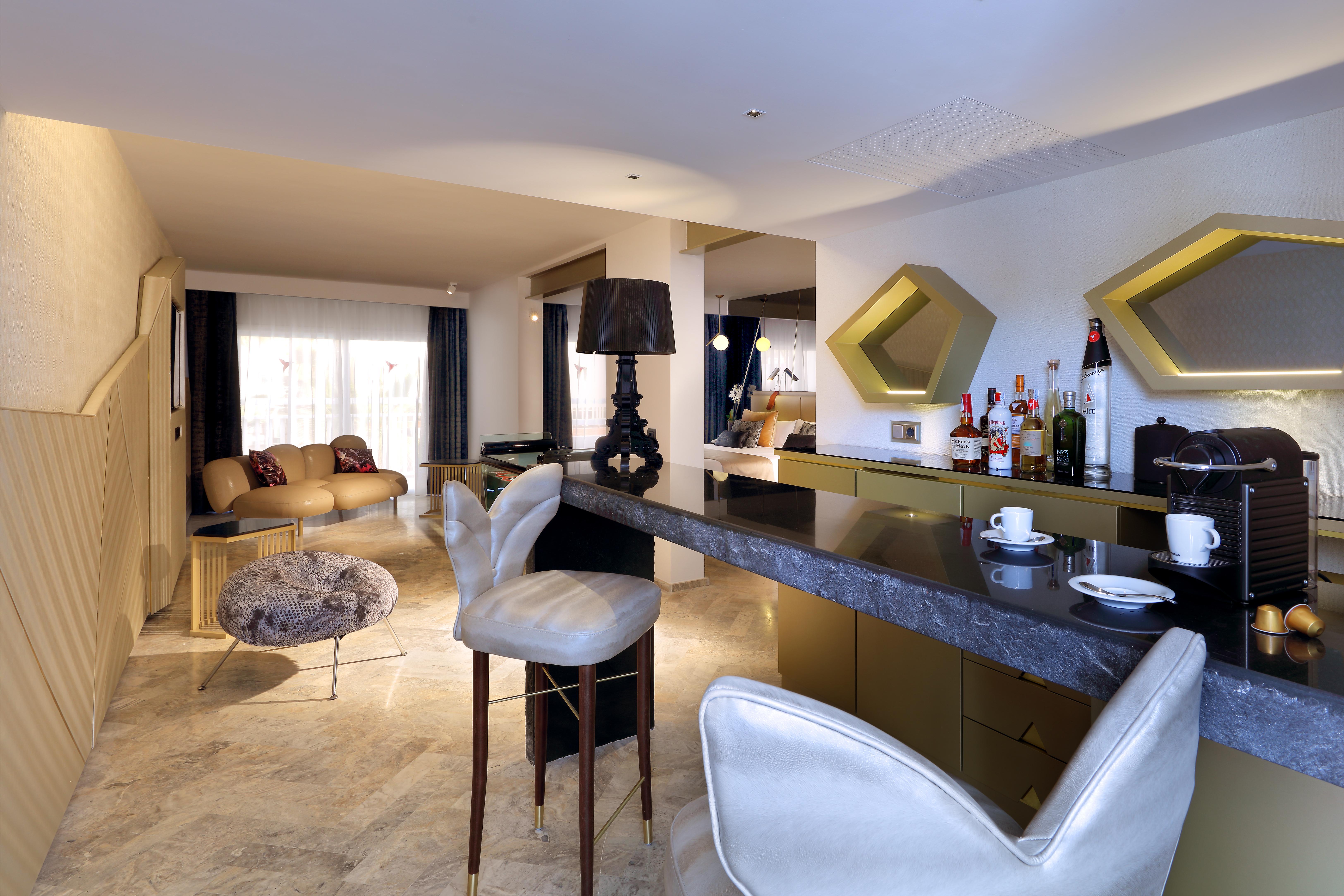 The Unexpected Ibiza Hotel - Ushuaia Club Entrance Included (Adults Only) Playa d'en Bossa Esterno foto The interior of a suite at the Mandarin Oriental, Munich