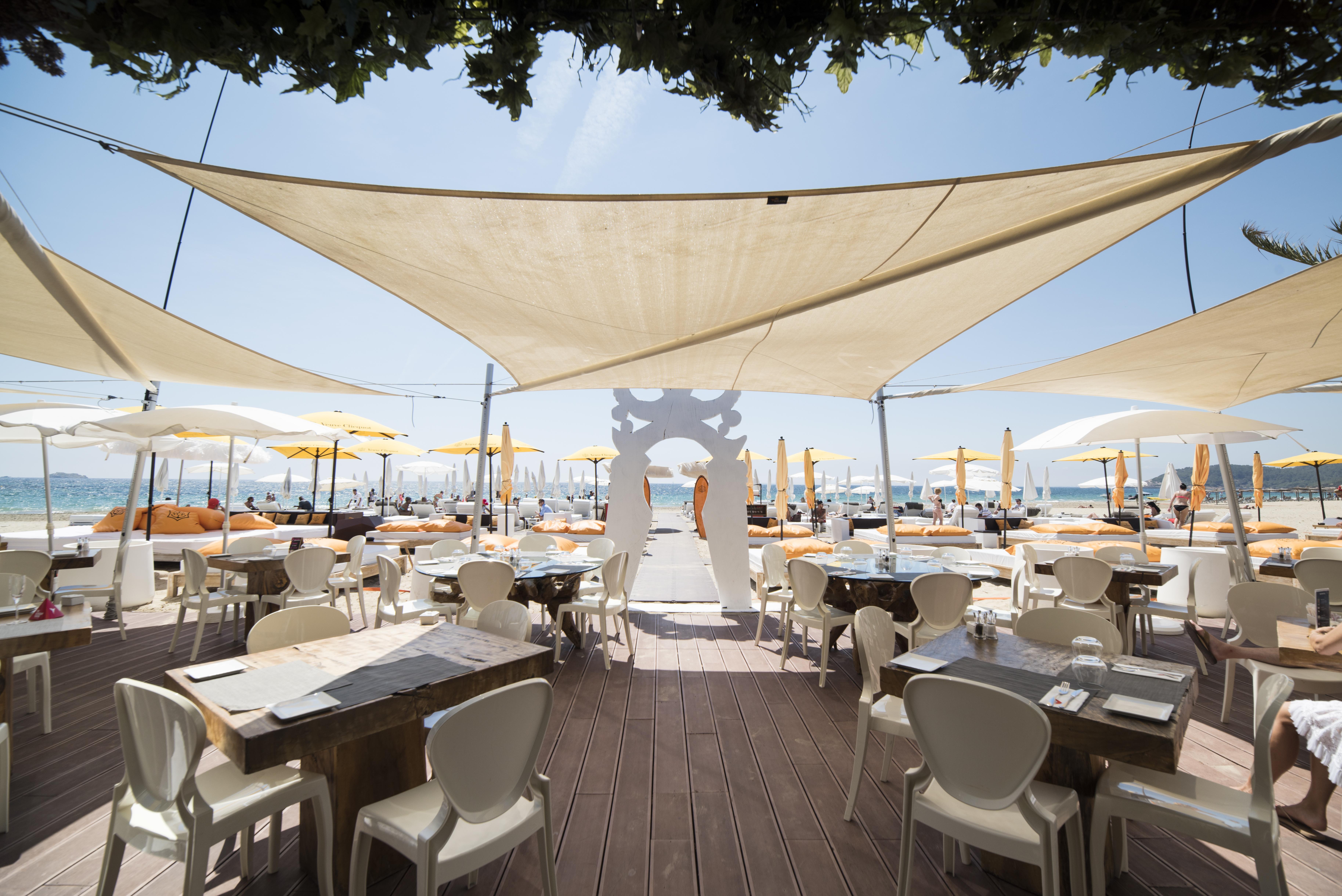 The Unexpected Ibiza Hotel - Ushuaia Club Entrance Included (Adults Only) Playa d'en Bossa Esterno foto The beach club at the Hotel Eden Roc Cap Canaveral