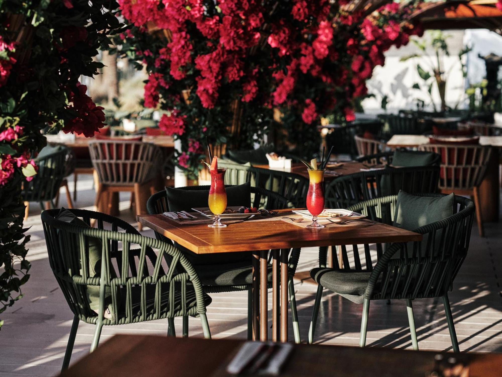 The Unexpected Ibiza Hotel - Ushuaia Club Entrance Included (Adults Only) Playa d'en Bossa Esterno foto The restaurant