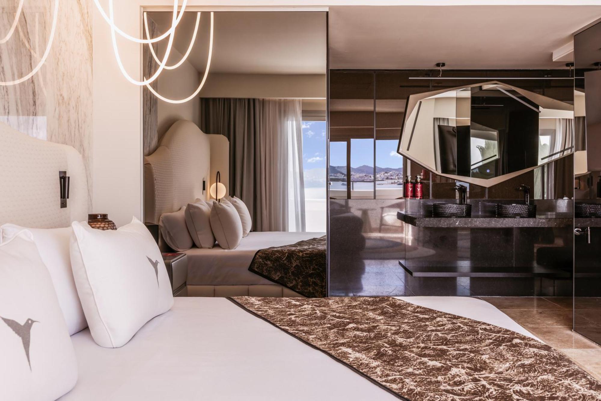 The Unexpected Ibiza Hotel - Ushuaia Club Entrance Included (Adults Only) Playa d'en Bossa Esterno foto