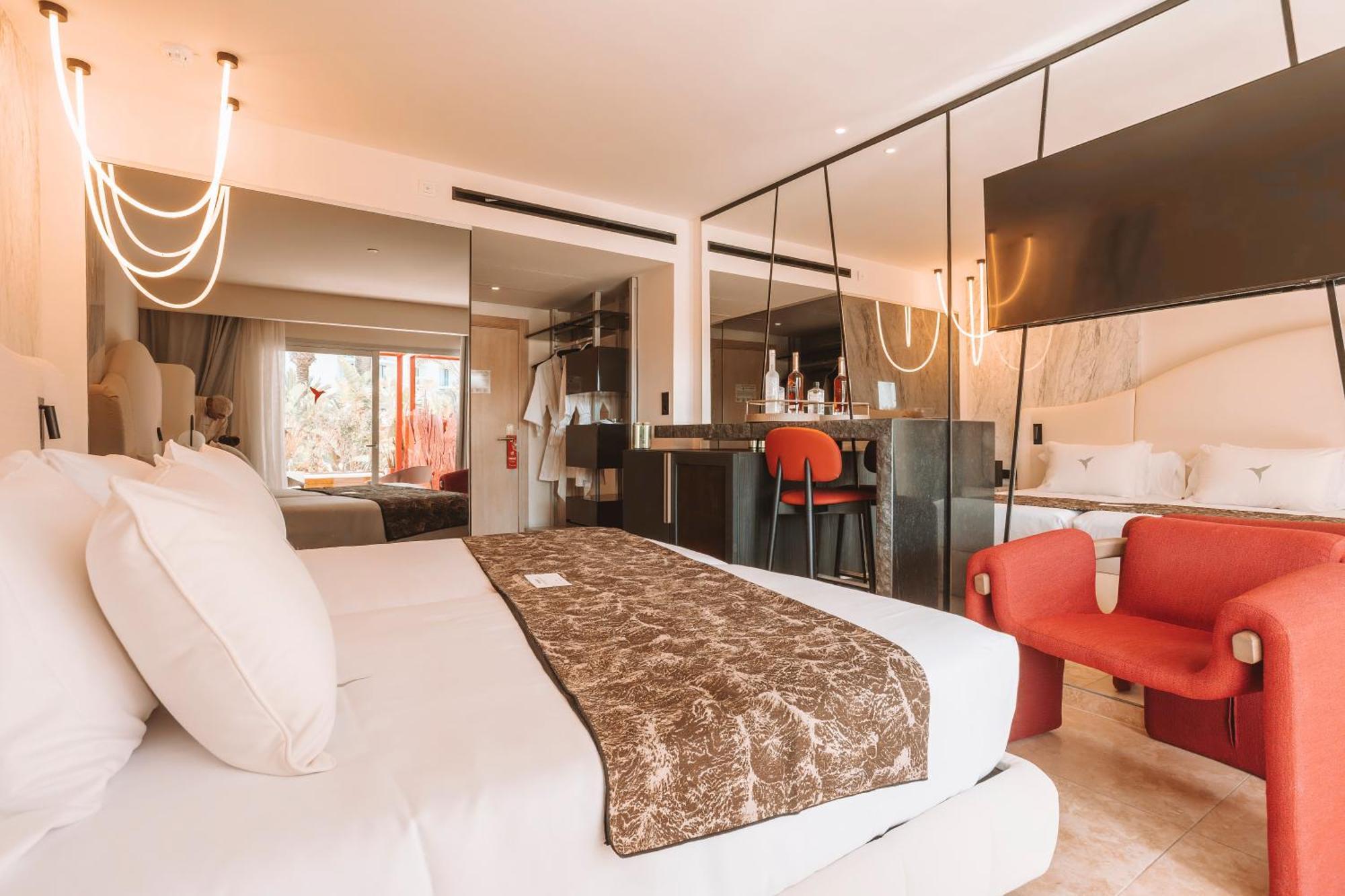 The Unexpected Ibiza Hotel - Ushuaia Club Entrance Included (Adults Only) Playa d'en Bossa Esterno foto